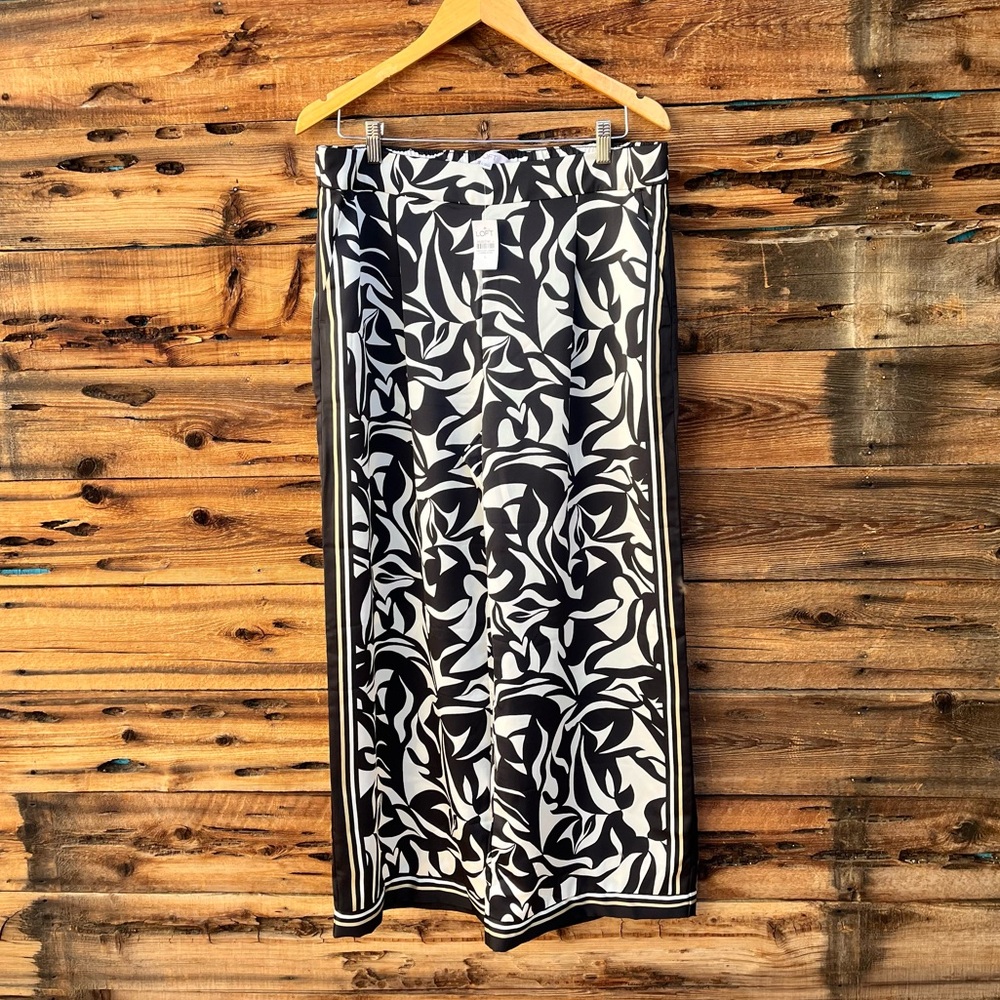 LOFT | NWT Black and White Patterned Wide Leg Pants L